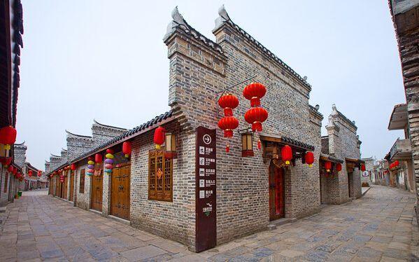 两会上的“机”智服务